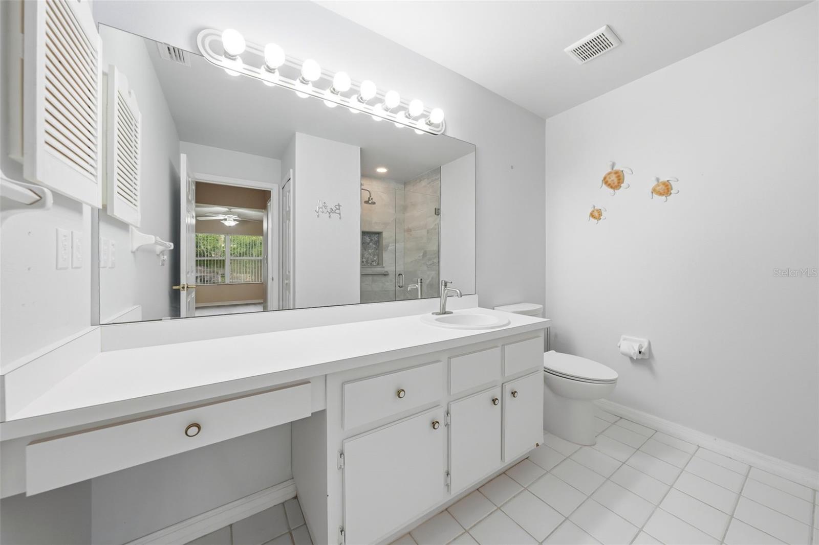 TOWNHOMES VILLAGE - Residential