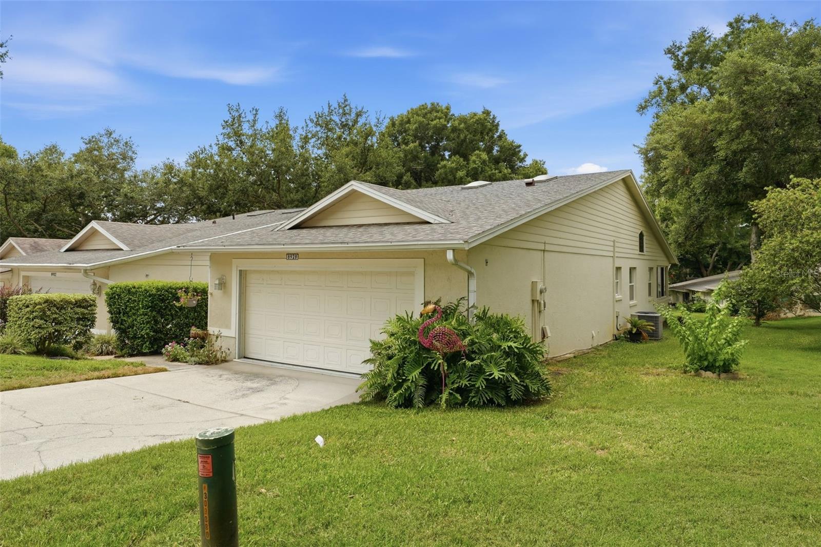 TOWNHOMES VILLAGE - Residential