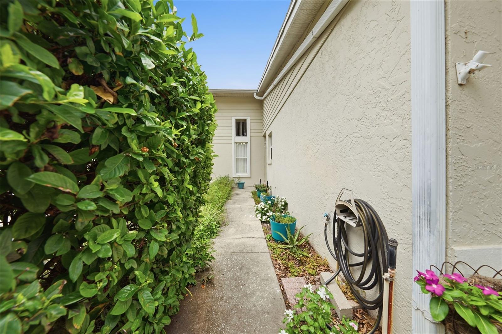 TOWNHOMES VILLAGE - Residential