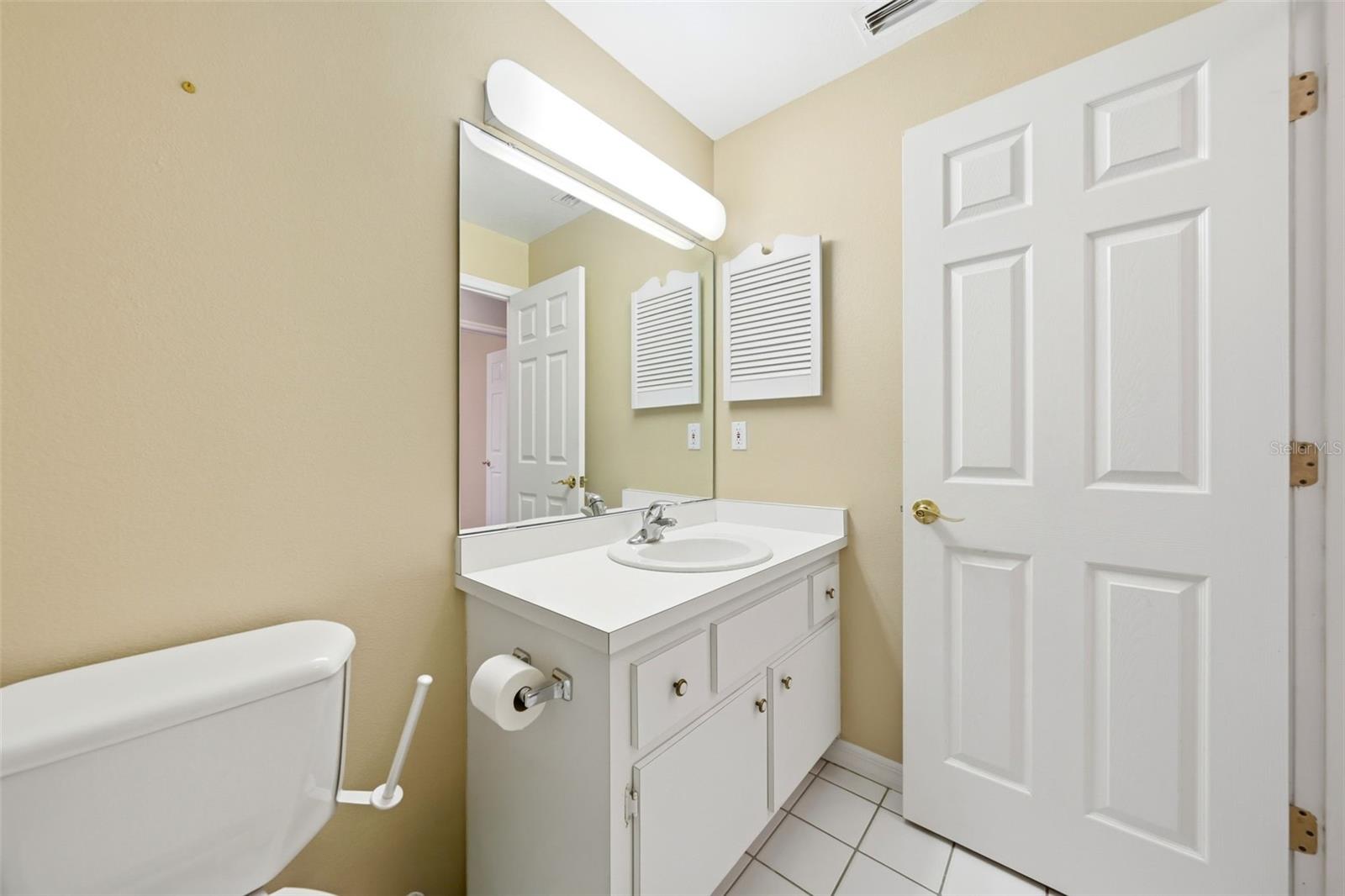 TOWNHOMES VILLAGE - Residential