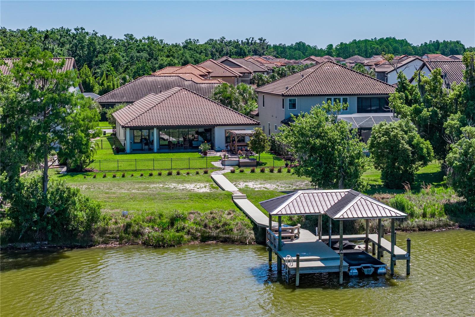 PRISTINE LAKE PRESERVE - Residential