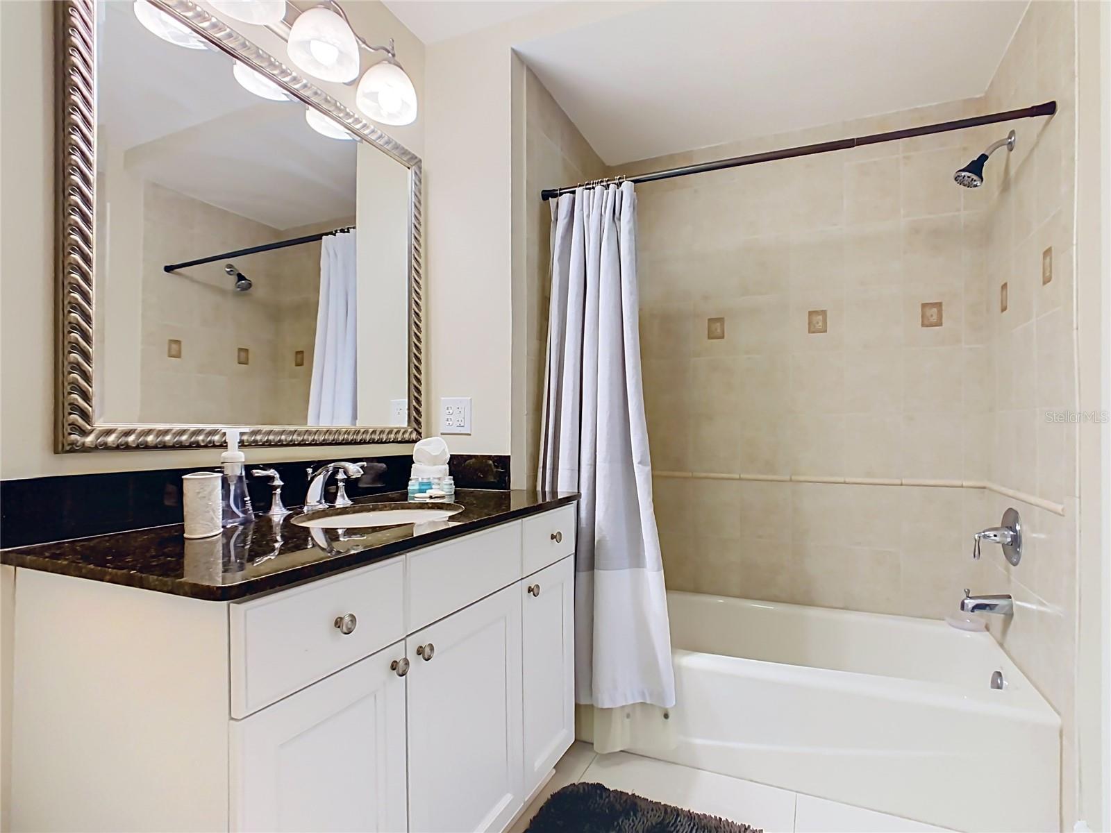 CENTRE COURT RIDGE CONDO PH 5 BLDG E - Residential