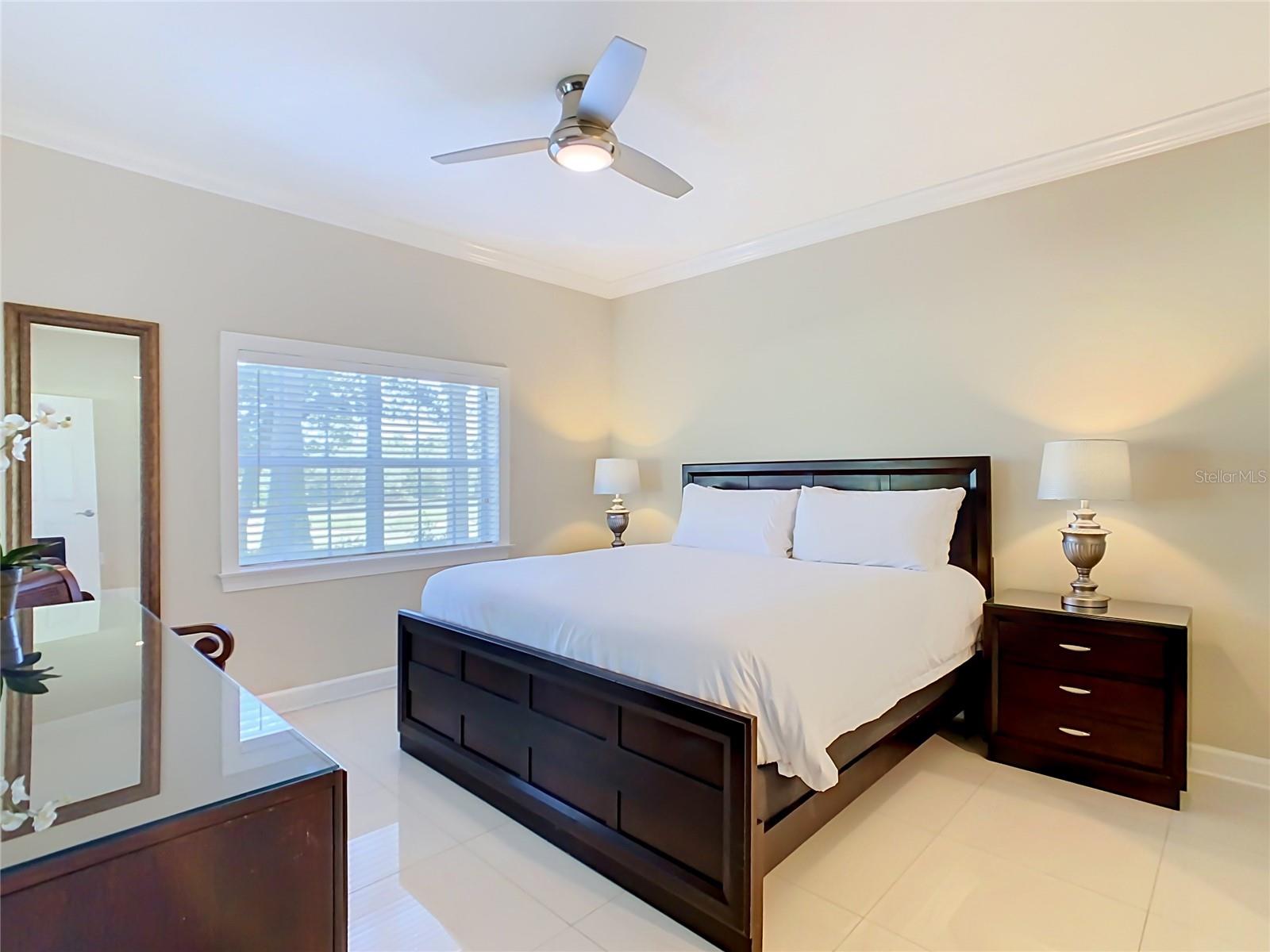 CENTRE COURT RIDGE CONDO PH 5 BLDG E - Residential