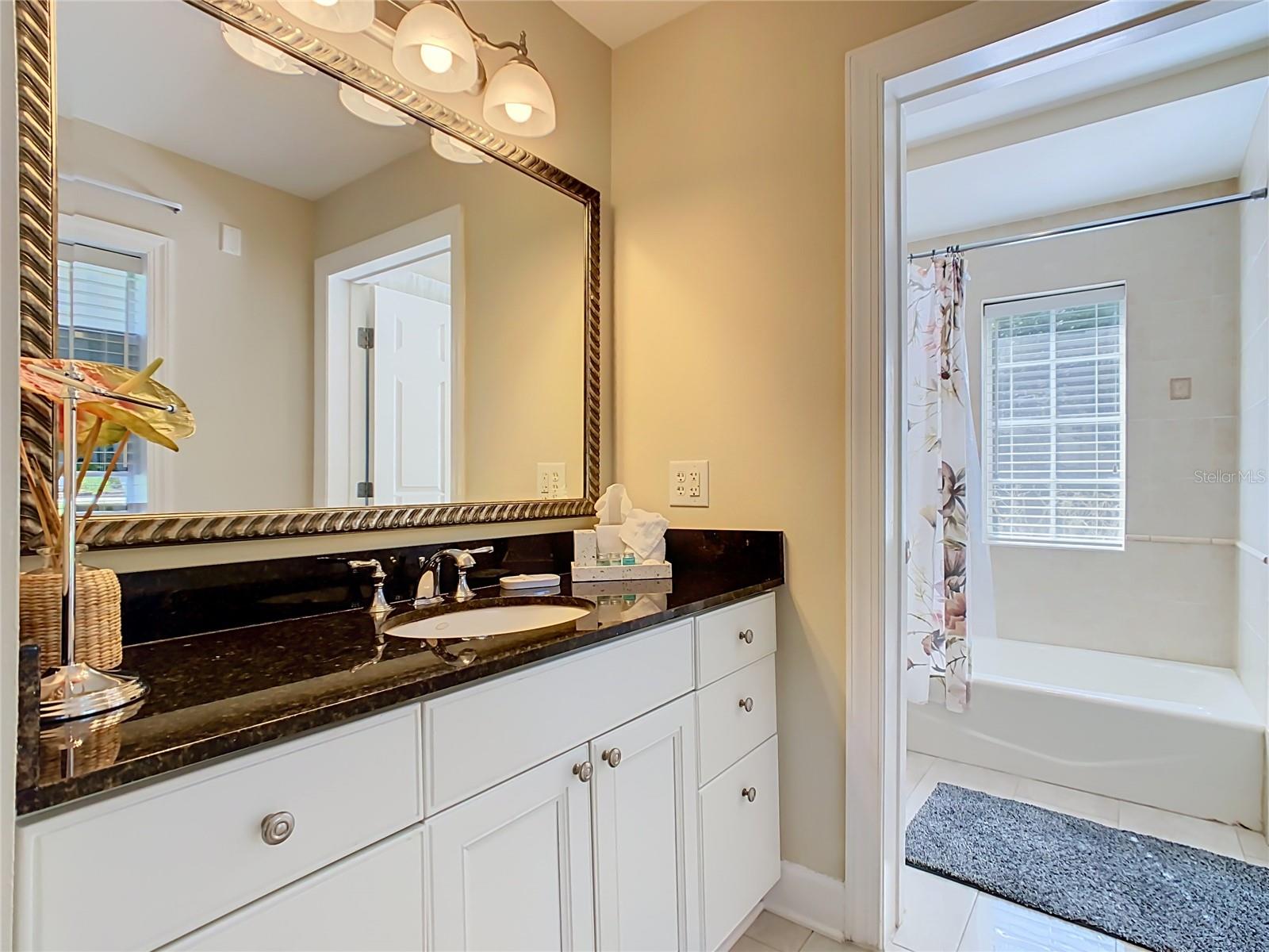 CENTRE COURT RIDGE CONDO PH 5 BLDG E - Residential