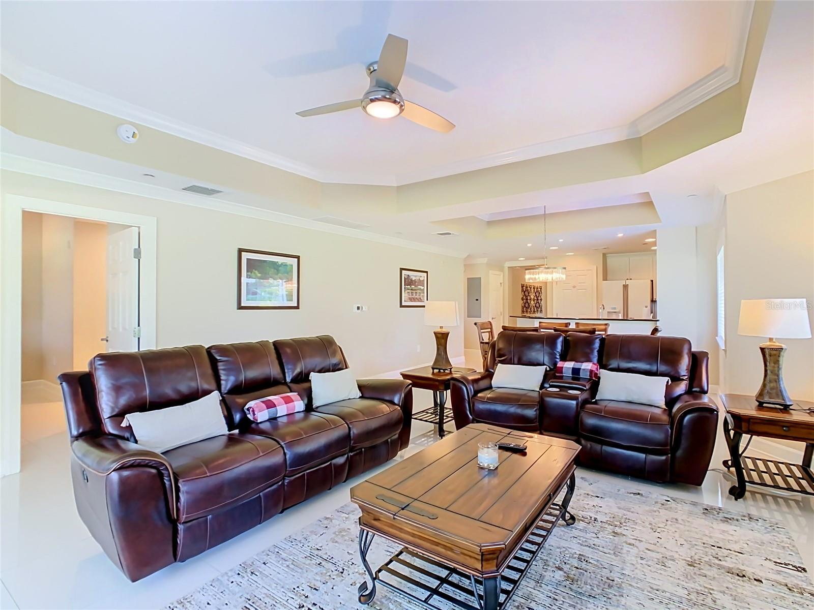 CENTRE COURT RIDGE CONDO PH 5 BLDG E - Residential