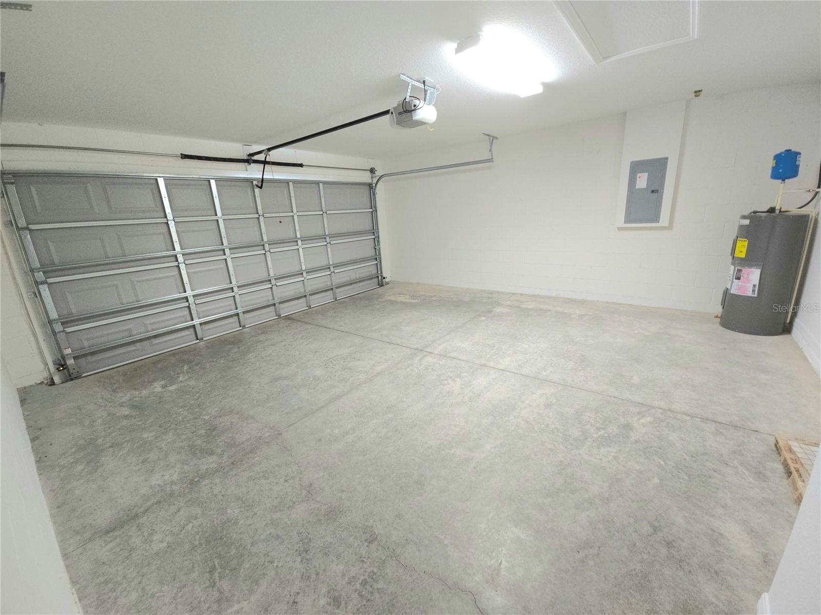 MARION OAKS #UN 1 - Residential Lease