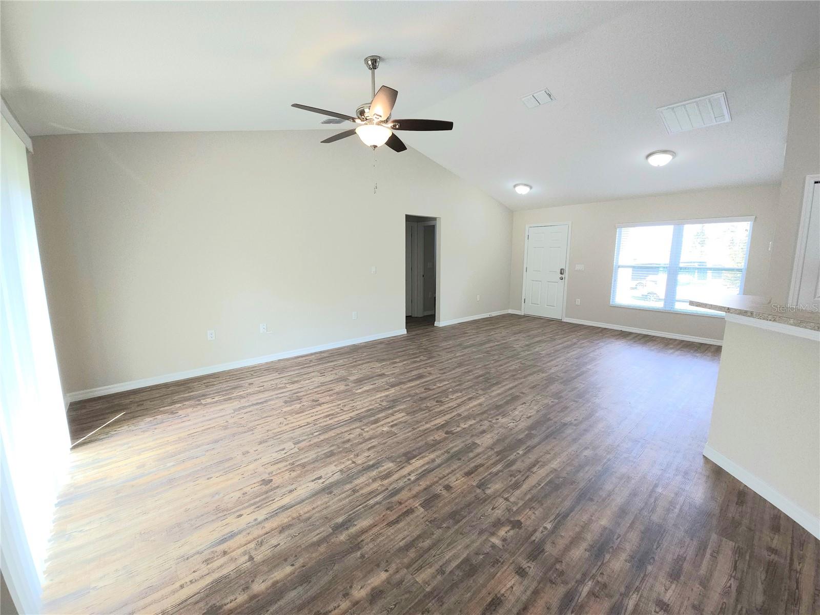 MARION OAKS #UN 1 - Residential Lease