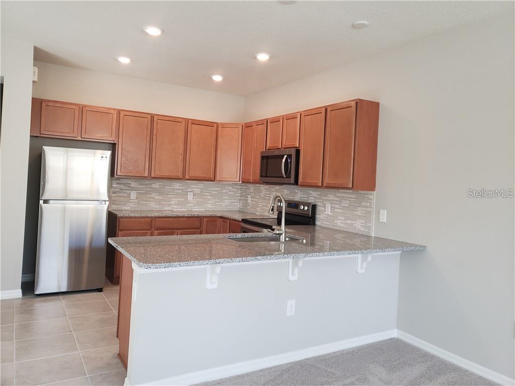 LAKESHORE AT NARCOOSSEE PH 2 - Residential Lease