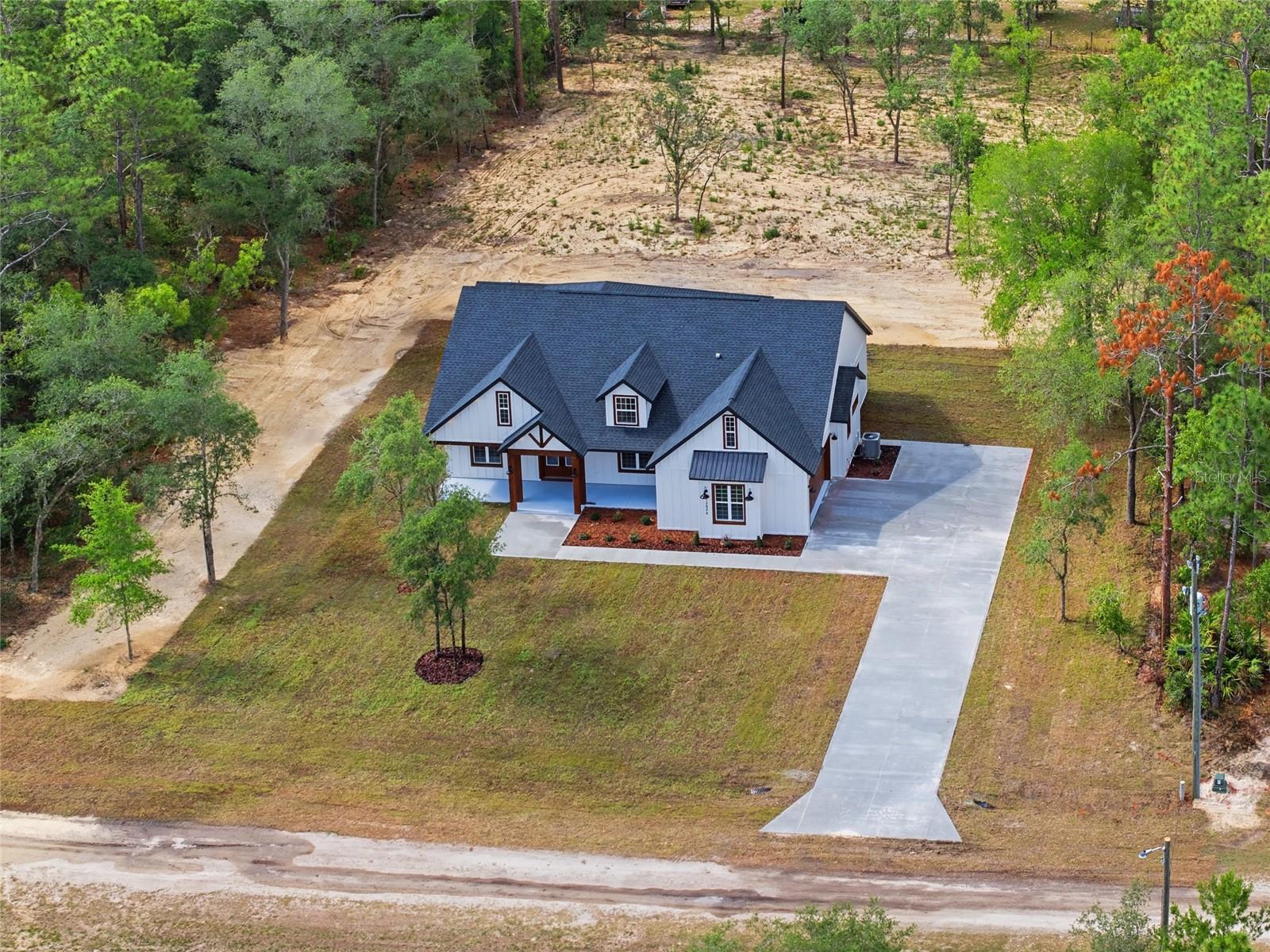 ROLLING HILLS 02 - Residential