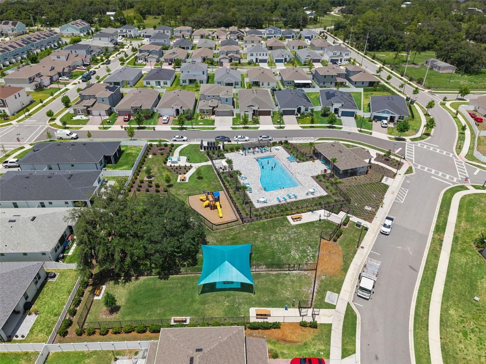 PRAIRIE OAKS - Residential