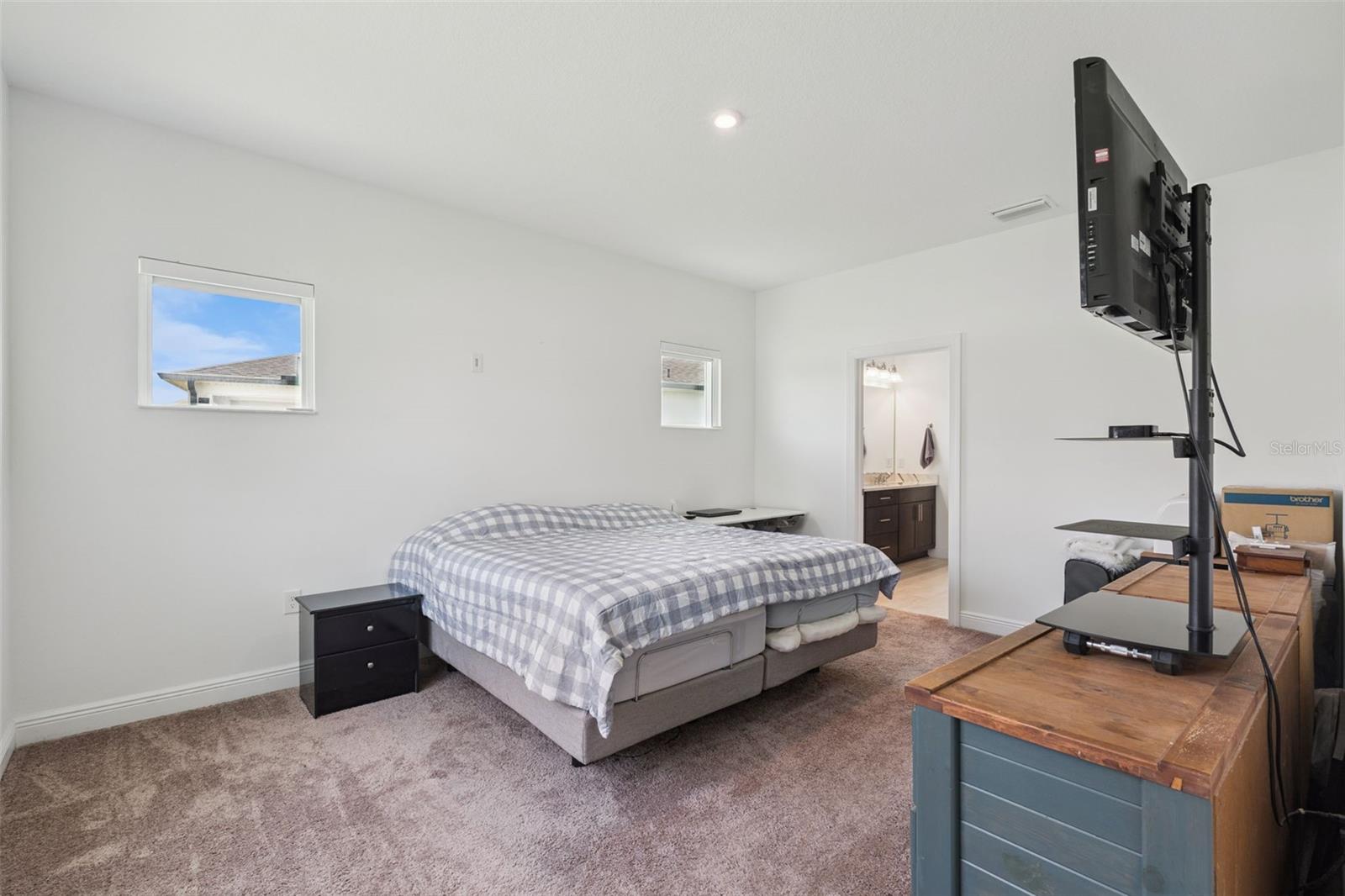 PRAIRIE OAKS - Residential