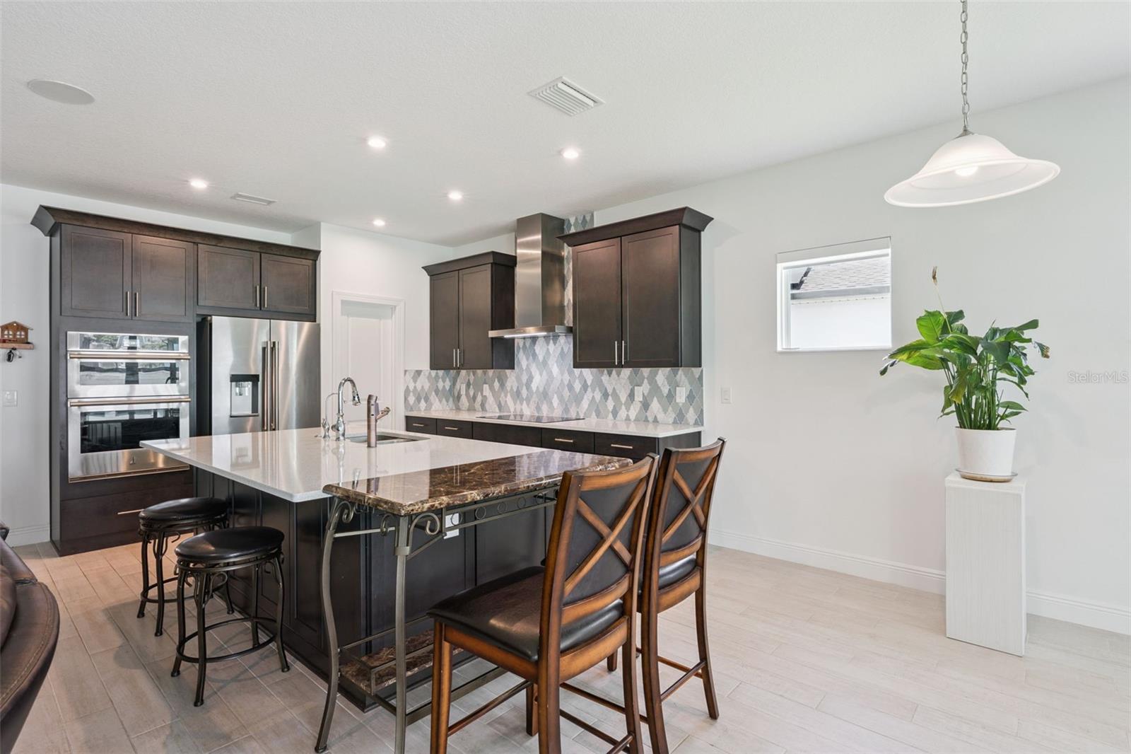 PRAIRIE OAKS - Residential