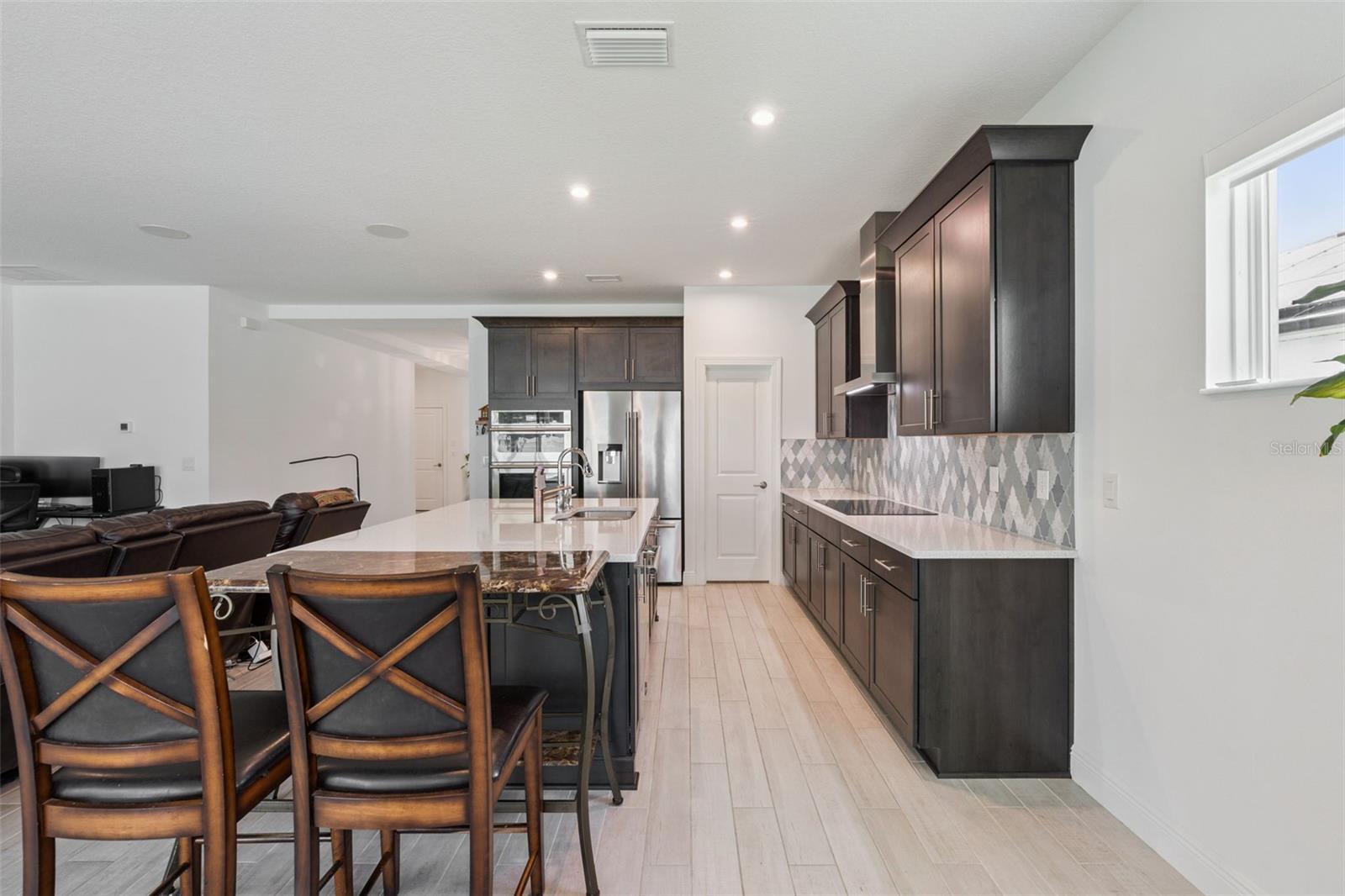 PRAIRIE OAKS - Residential