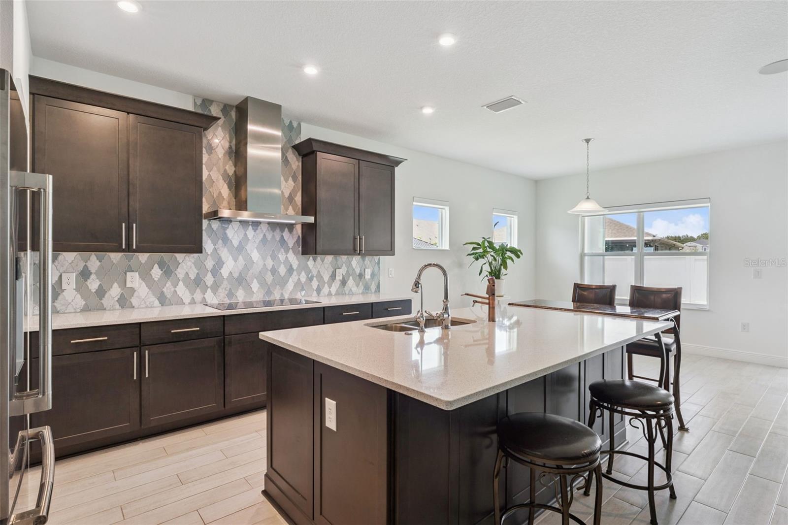 PRAIRIE OAKS - Residential