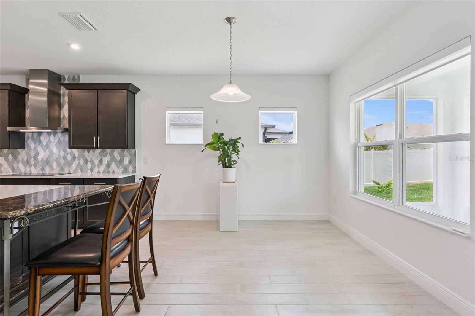 PRAIRIE OAKS - Residential