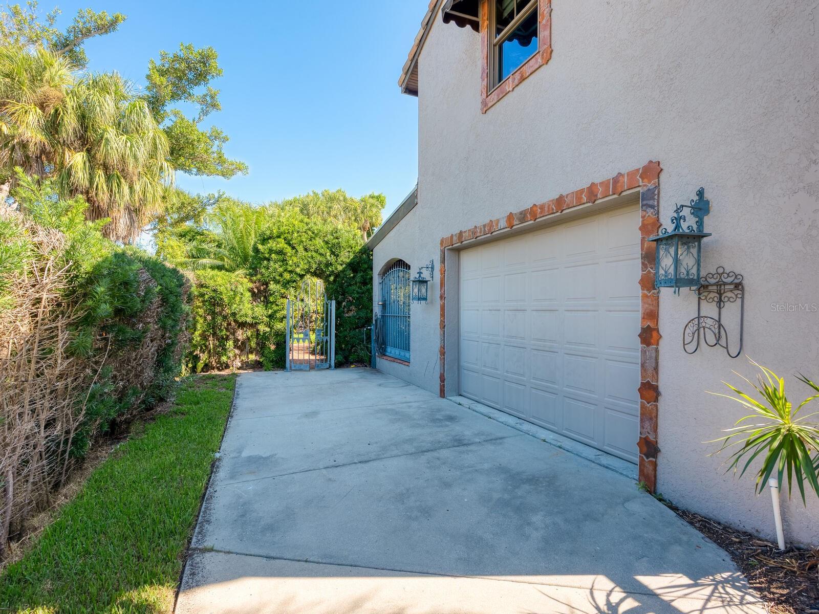 SAINT ARMANDS DIV JOHN RINGLING ESTATES - Residential