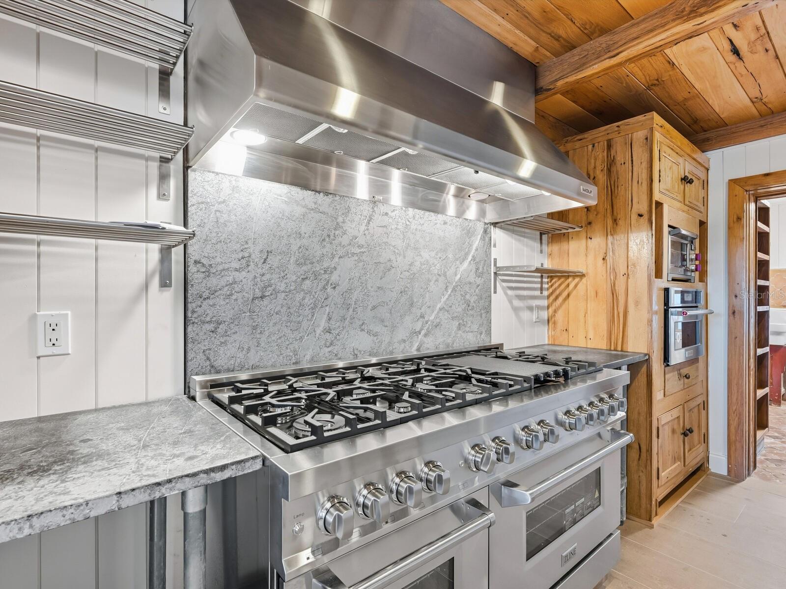 SAINT ARMANDS DIV JOHN RINGLING ESTATES - Residential