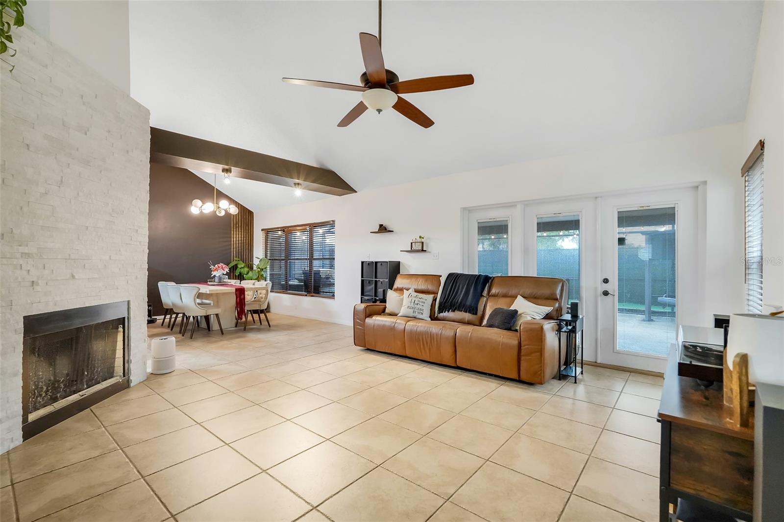 HOLLOWBROOK WEST PH 2 - Residential