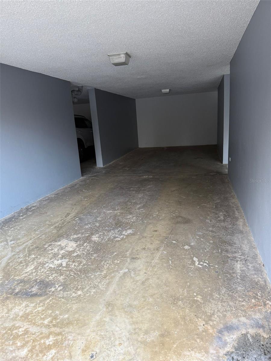 BEVERLY HILLS COURT - Residential
