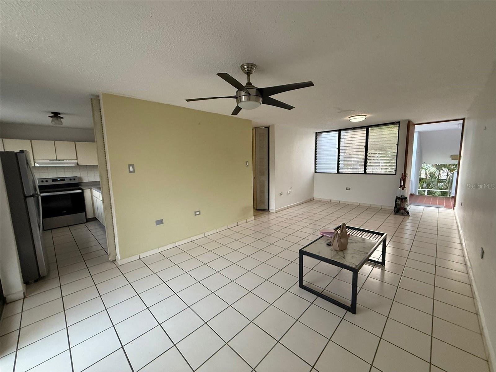 BEVERLY HILLS COURT - Residential