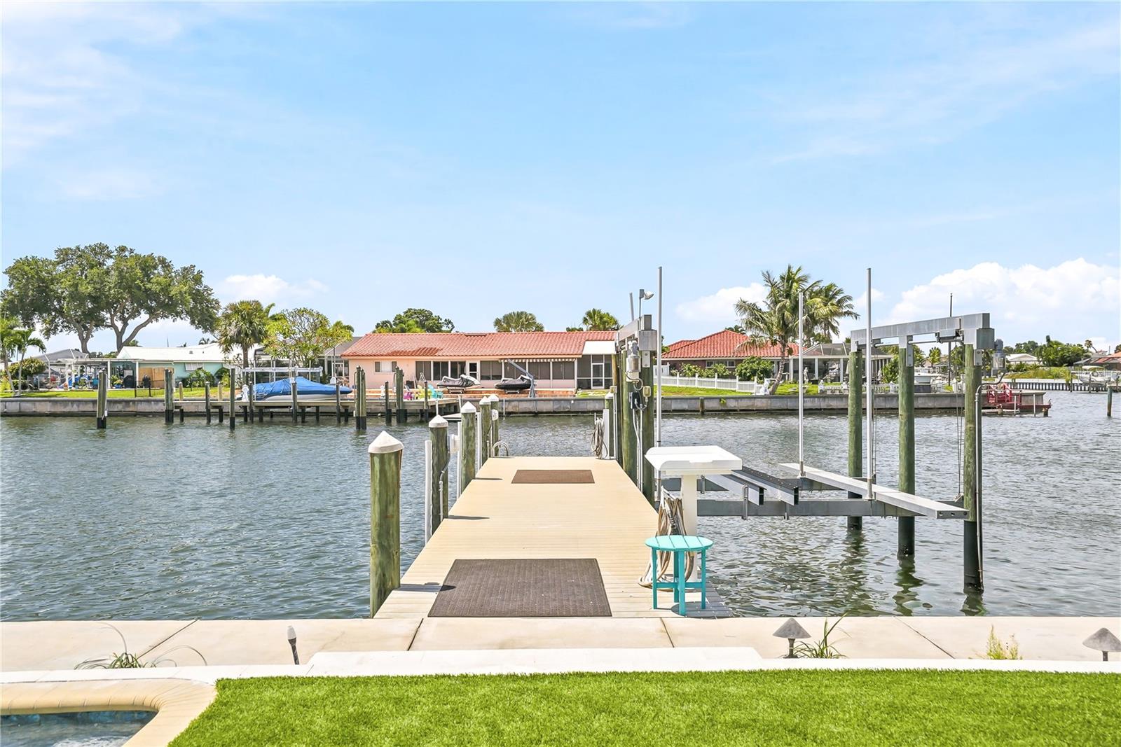 BROADWATER - Residential