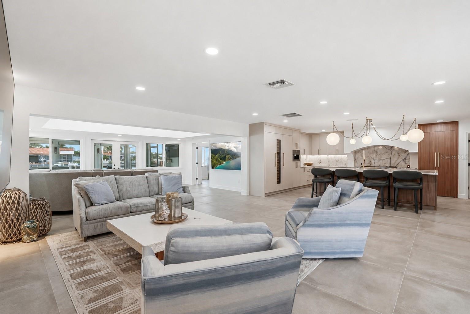 BROADWATER - Residential