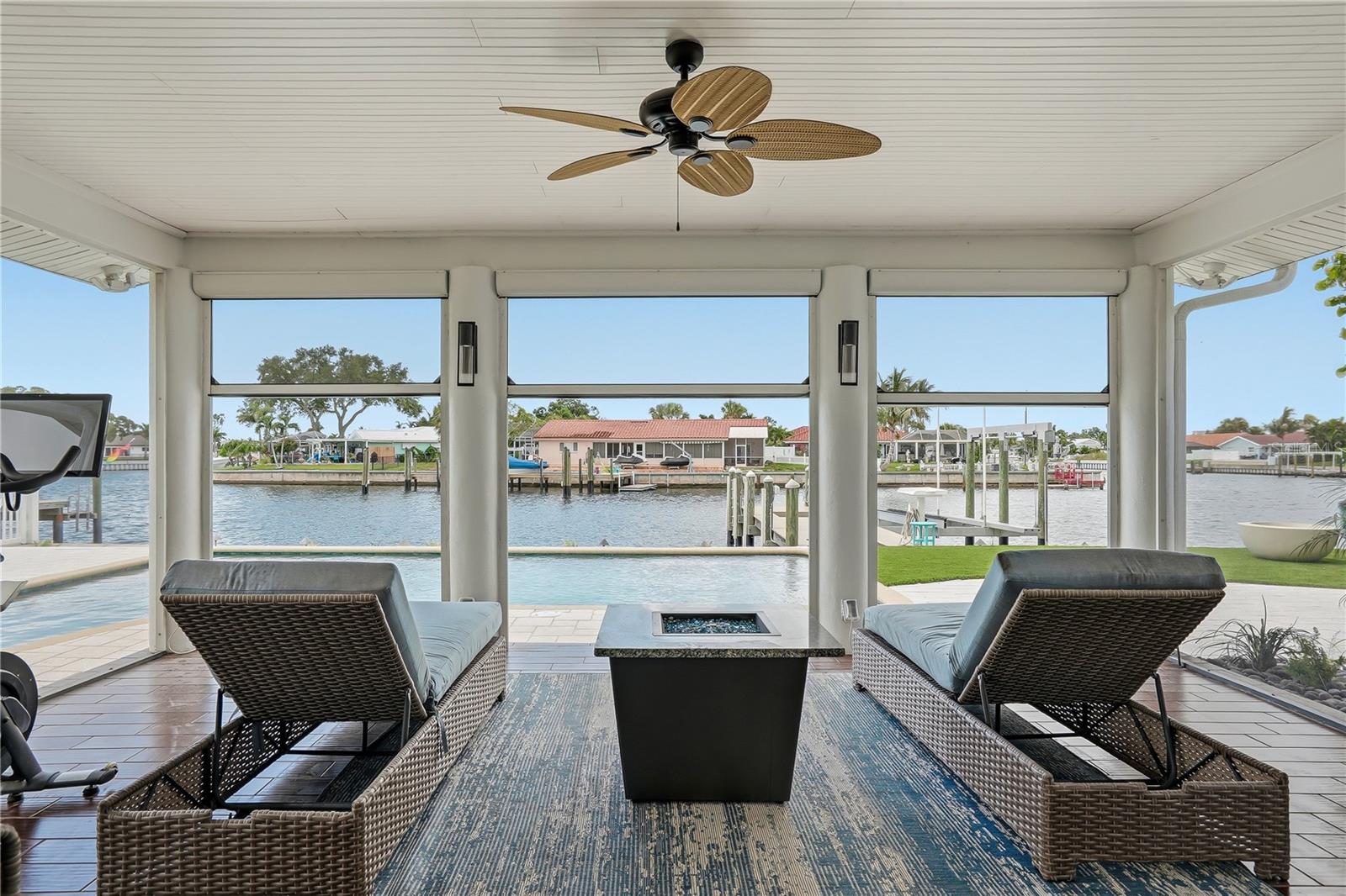 BROADWATER - Residential