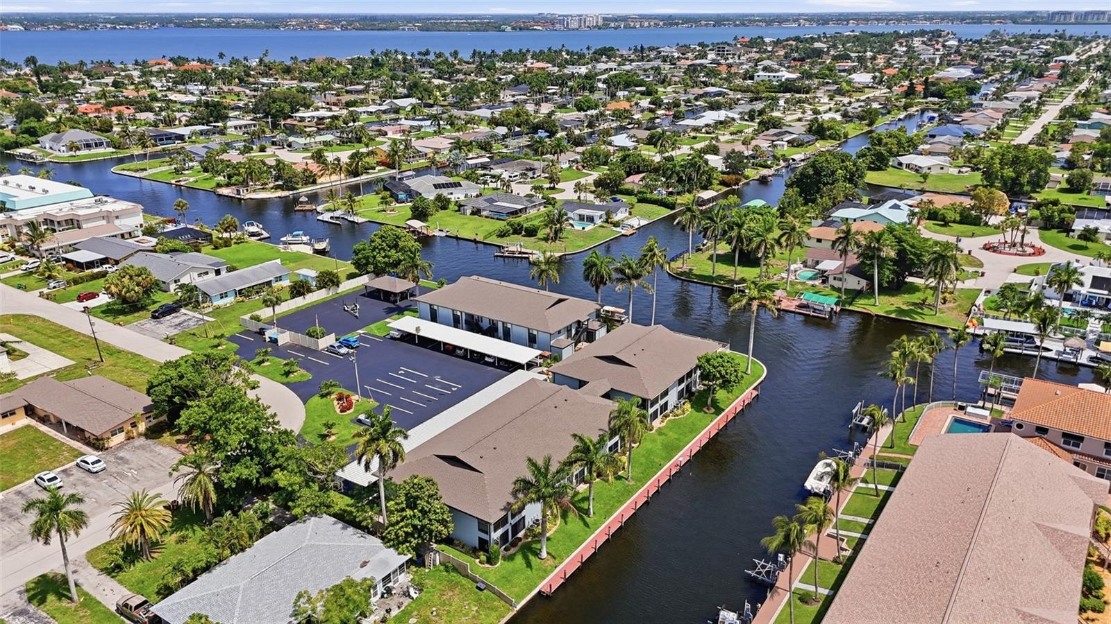 LE GRAND MARQUIS CONDO - Residential