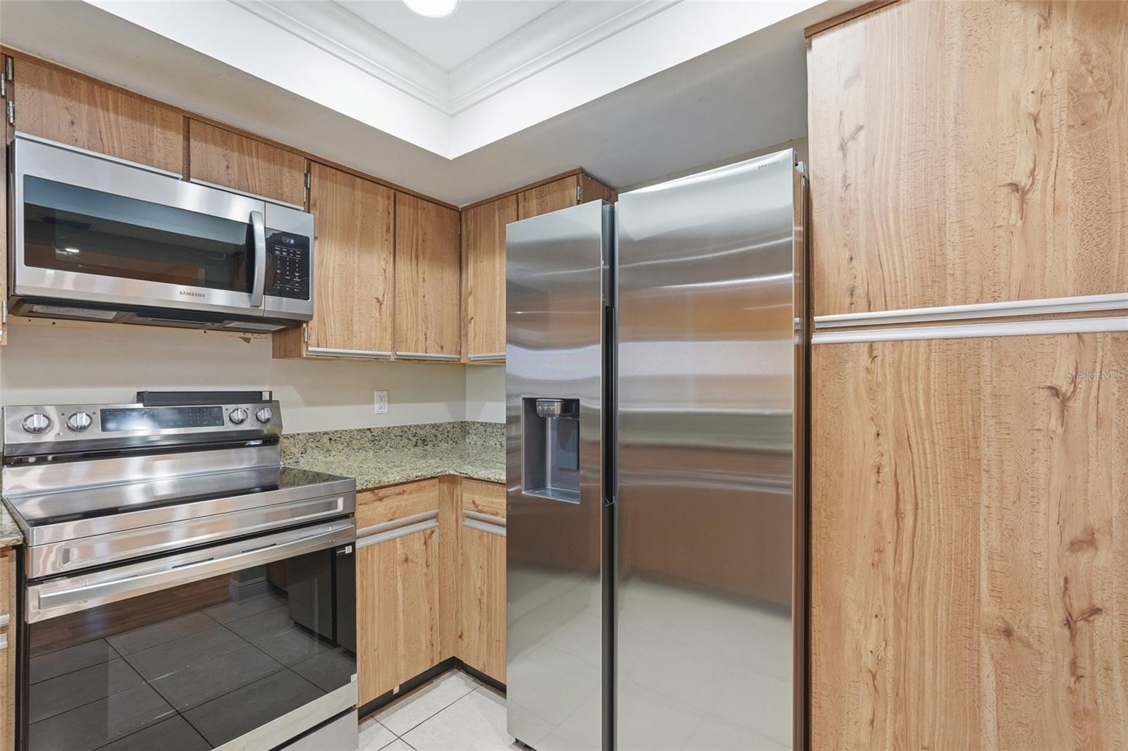 LE GRAND MARQUIS CONDO - Residential
