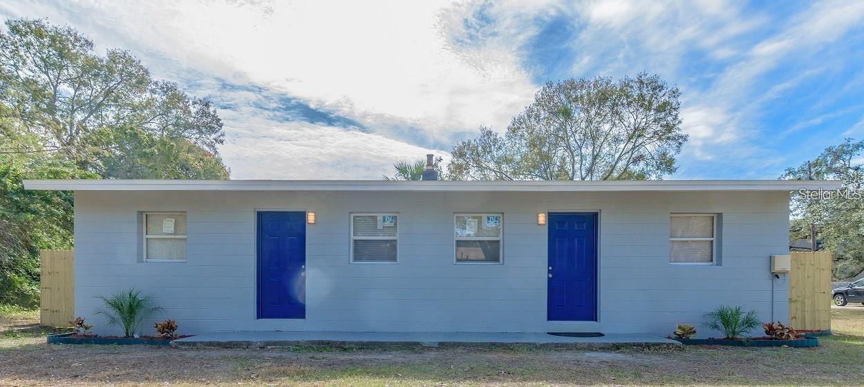 Available to move in! Cozy, updated 2 bedroom / 1 bath for rent in South Tampa! Unit has it's own small fenced in backyard, with washer and dryer hookups. Your new home has a central AC system, and easy to clean and maintain porcelain floors for a stylish look. Unit has it's own water and electric meters, tenant is responsible for all utilities. Grounds care is included in the rent. Pets are OK with management approval. No aggressive breeds and no exotic animals. Up to 2 pets max. $75 is the application fee per adult non-refundable, must submit with a signed rental application, and a copy of ID, plus with recent pay stubs and pet info and pics if applicable. There is a $195 Admin Lease Coordination Fee due after tenant approval along with the Security Deposit and 1st month's rent (and non-refundable pet fee, and pet rent if applicable) due at lease signing. Renters Insurance is required. ***FYI: room sizes are smaller than they seem due to professional photography; both bedrooms; and also the living room sizes are 10'x10'. South Tampa is one of the most desirable locations in all of Tampa. Minutes away from MacDill Airforce Base & major roads, walking distance to the Picnic Island Park and the Beach. short drive to breathtaking St Pete/Clearwater Beaches all make this location the place to be. Pictures are from a combination of 4 identical/similar units. Tampa Housing Authority, THA housing vouchers or other 3rd party vouchers are accepted. Video walkthrough of a similar unit available upon request.
