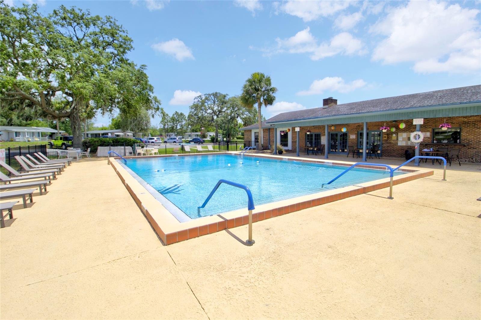 PINE RUN ESTATE - Residential