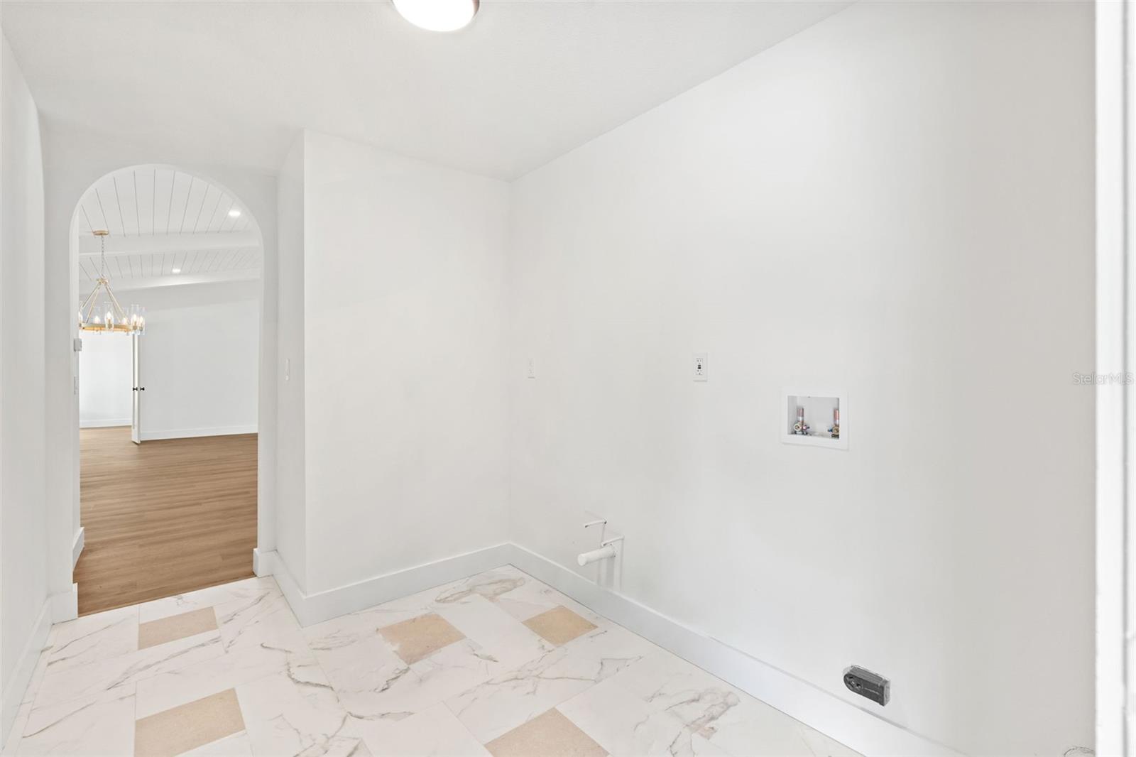 MANDARIN SEC 7 - Residential