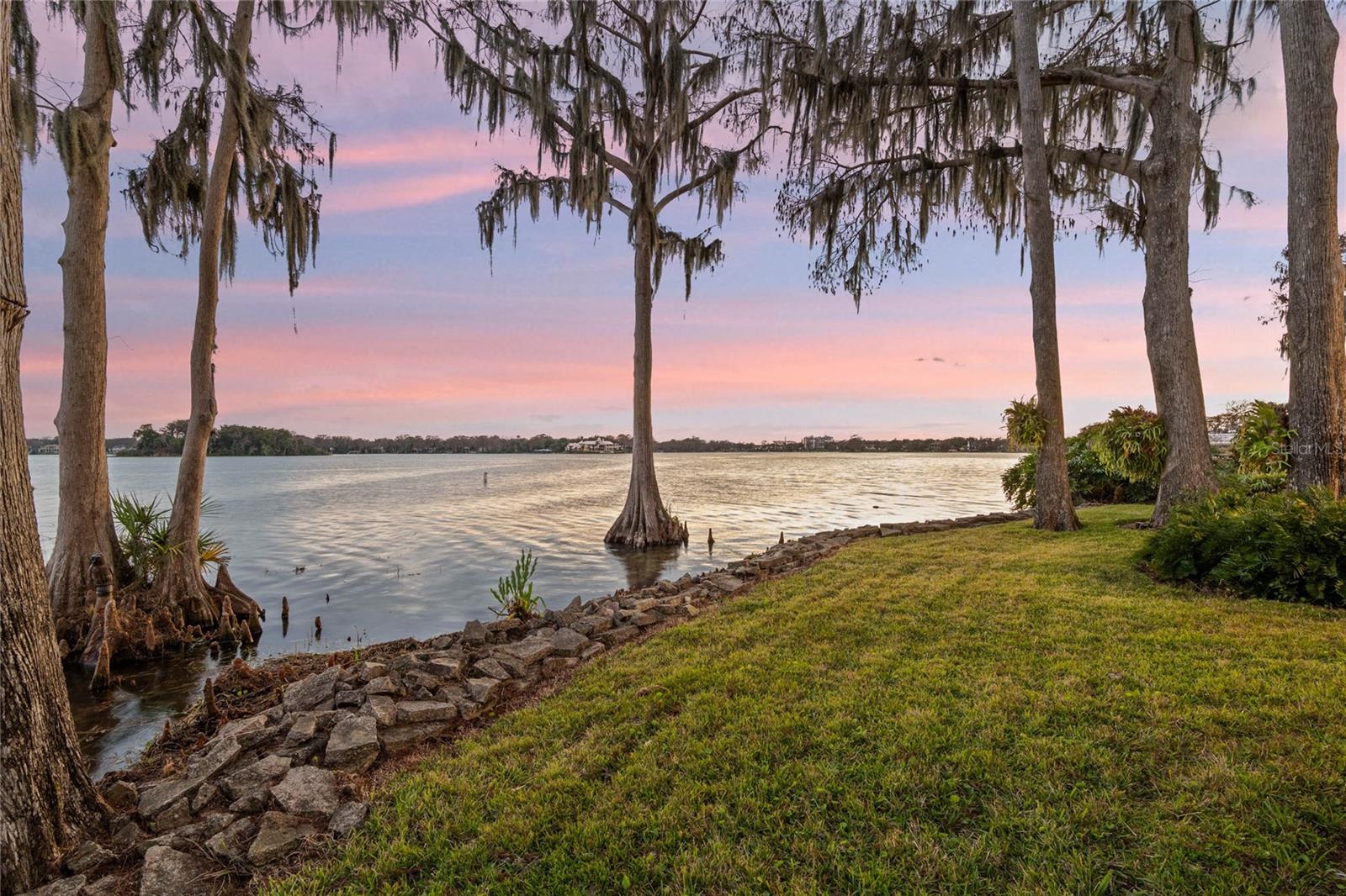HOLLIEANNA SHORES 1ST ADD - Residential