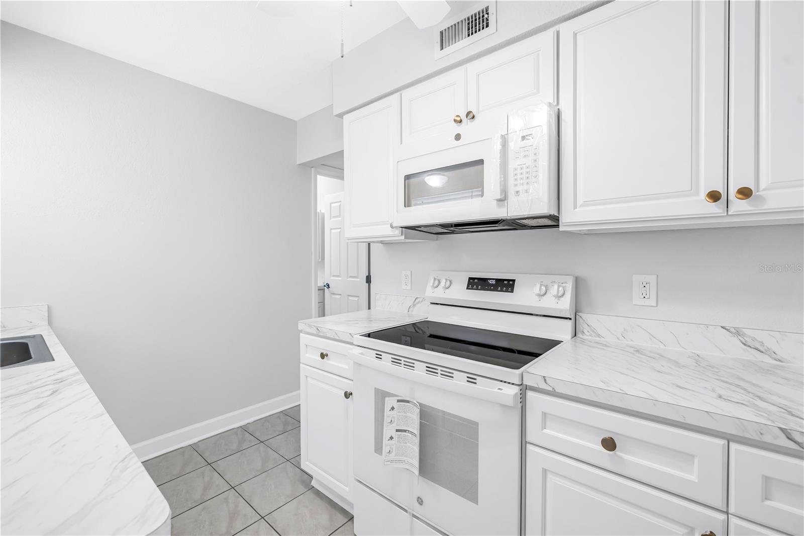LES CHATEAUX CONDO - Residential