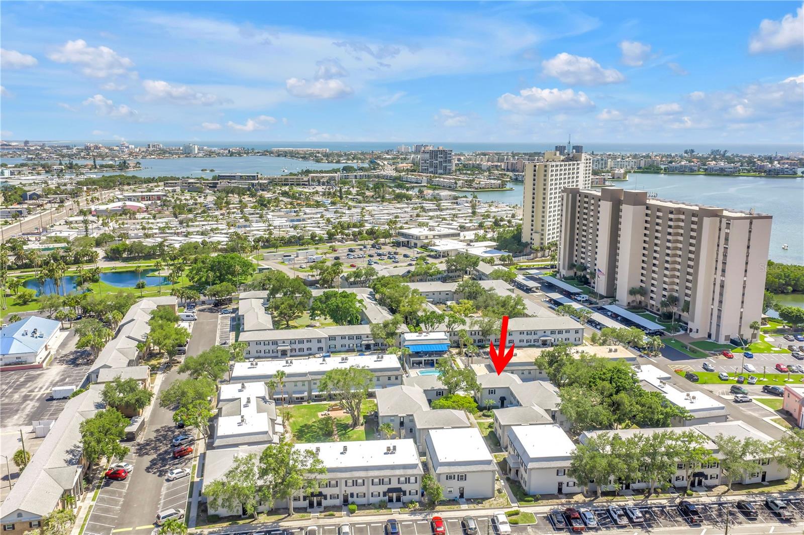 LES CHATEAUX CONDO - Residential