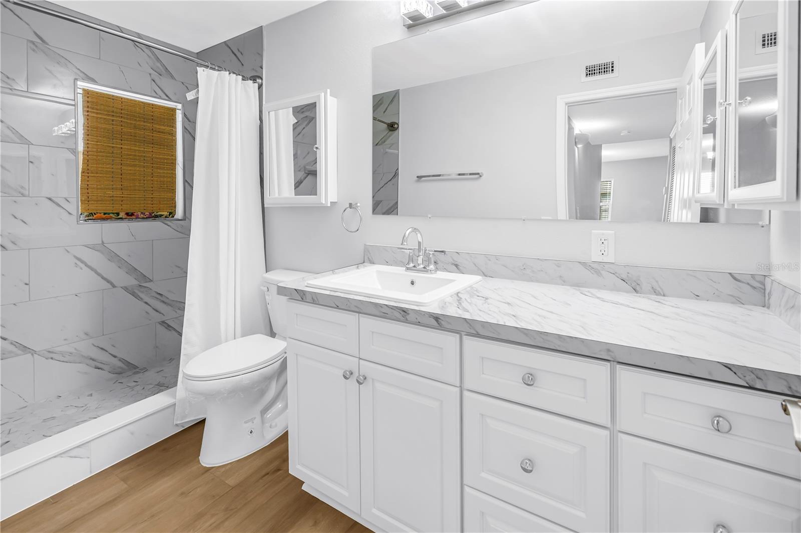 LES CHATEAUX CONDO - Residential