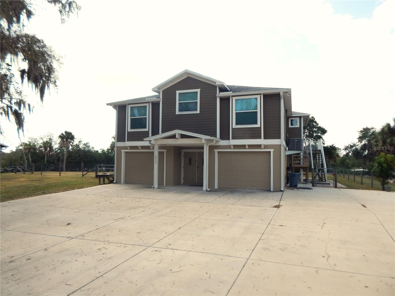 EDGEWATER GARDENS - Residential
