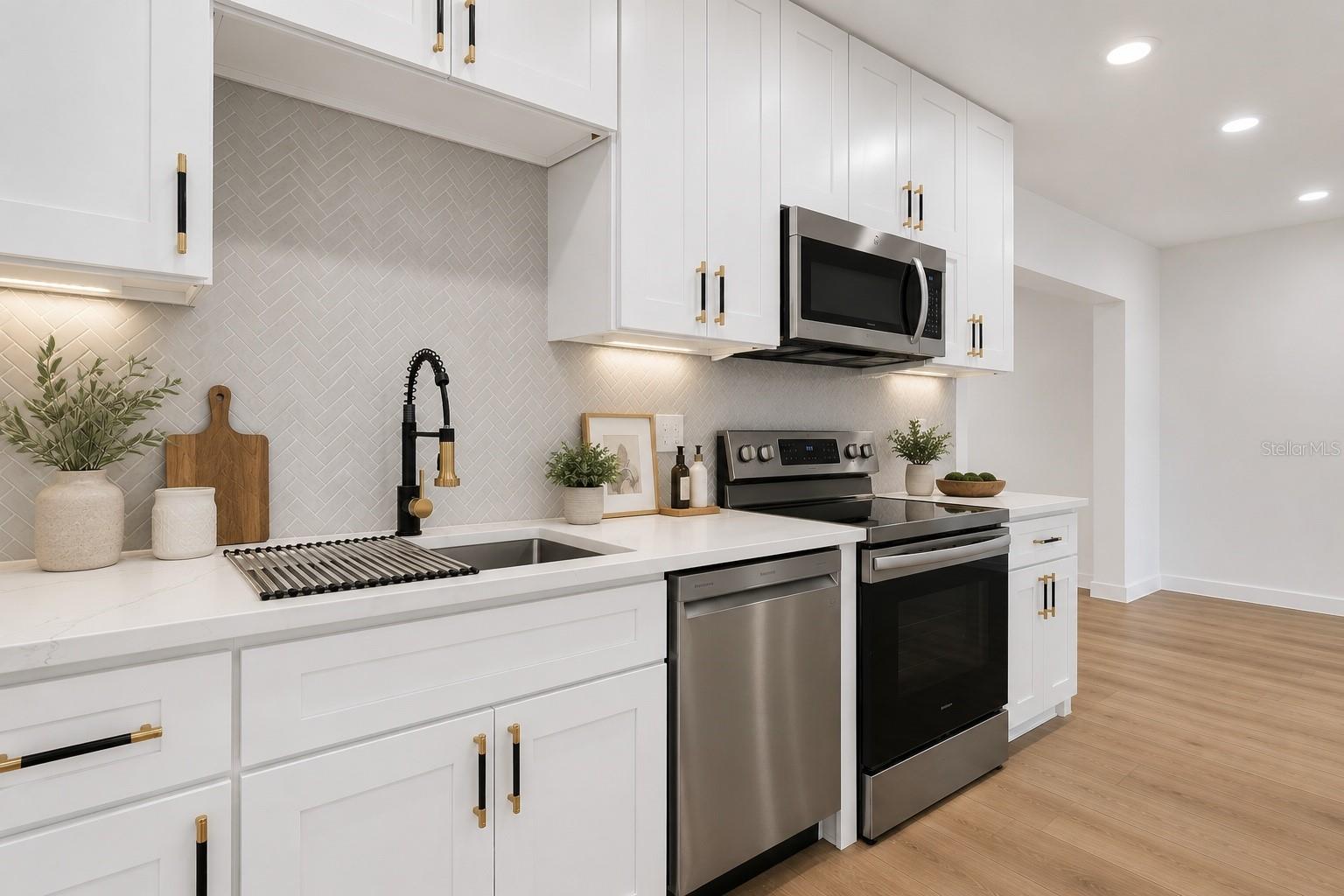RICHMOND HEIGHTS - Residential