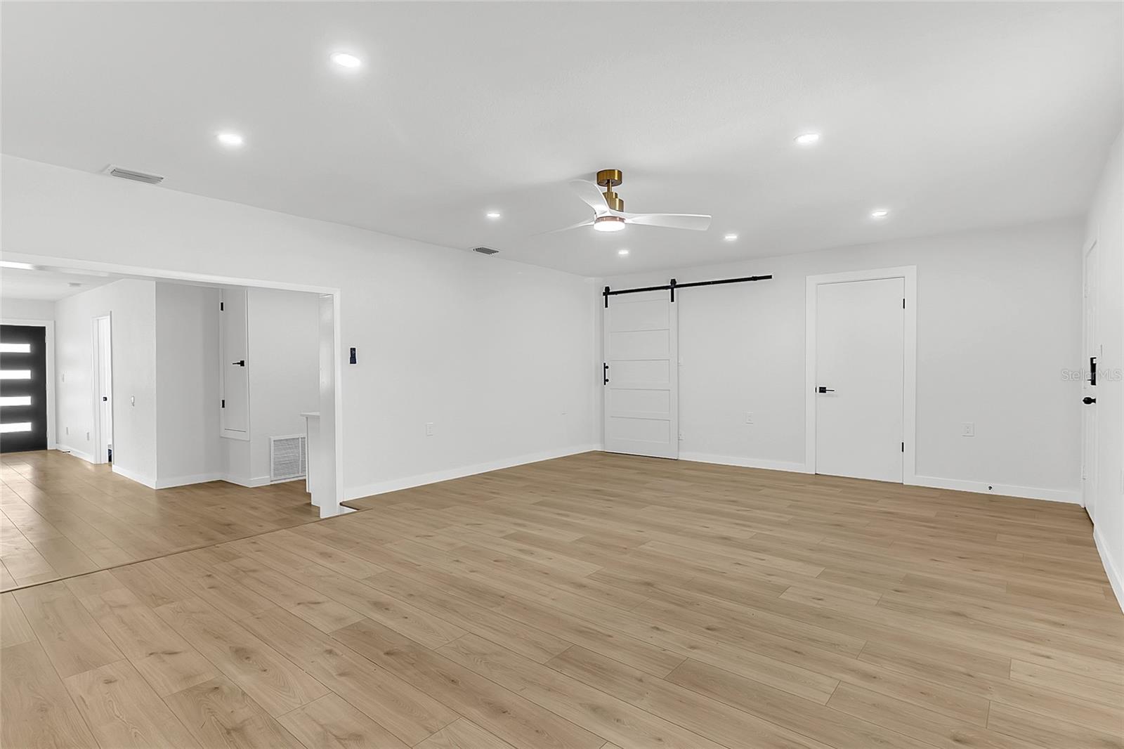 RICHMOND HEIGHTS - Residential