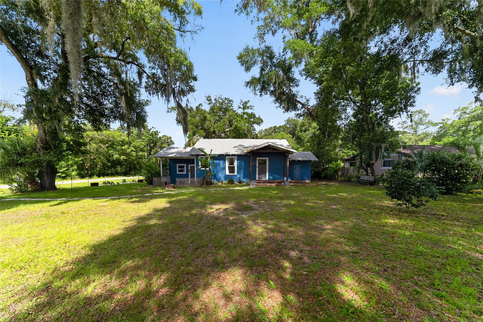 FRST HILLS - Residential