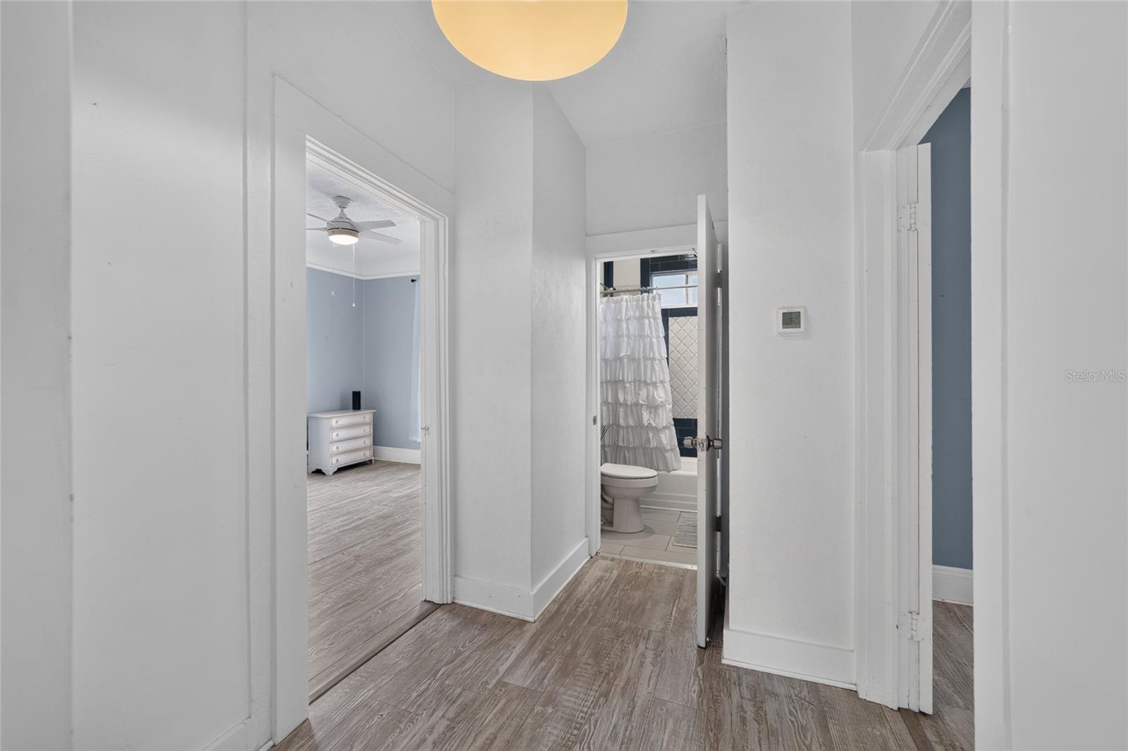 FRST HILLS - Residential