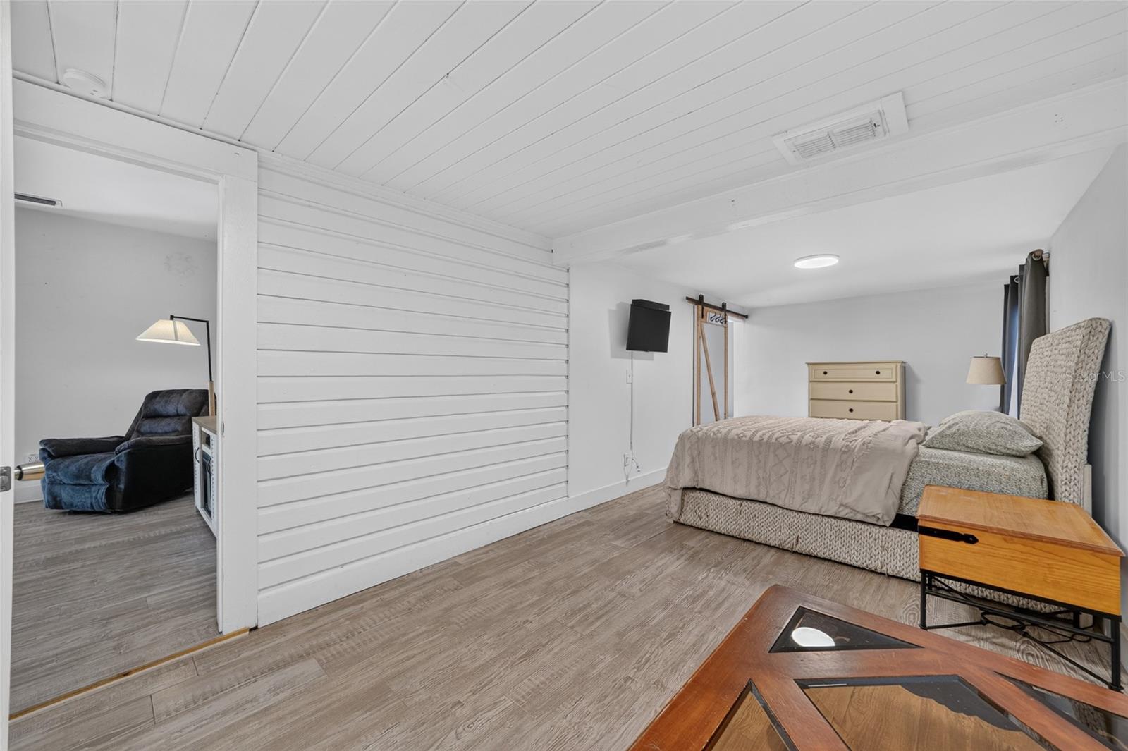 FRST HILLS - Residential