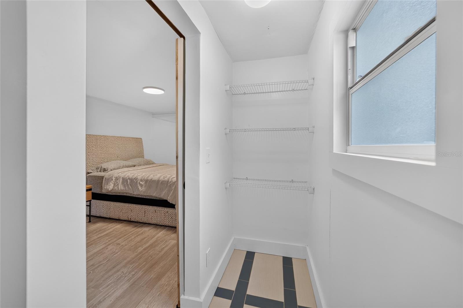 FRST HILLS - Residential