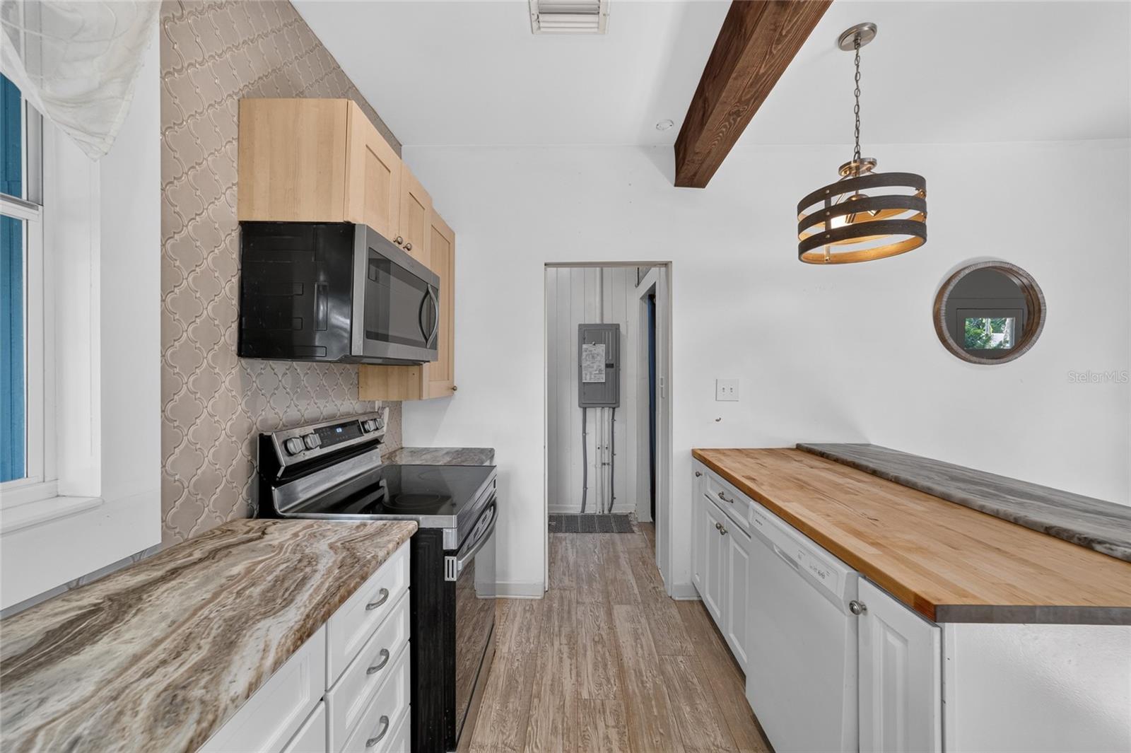 FRST HILLS - Residential