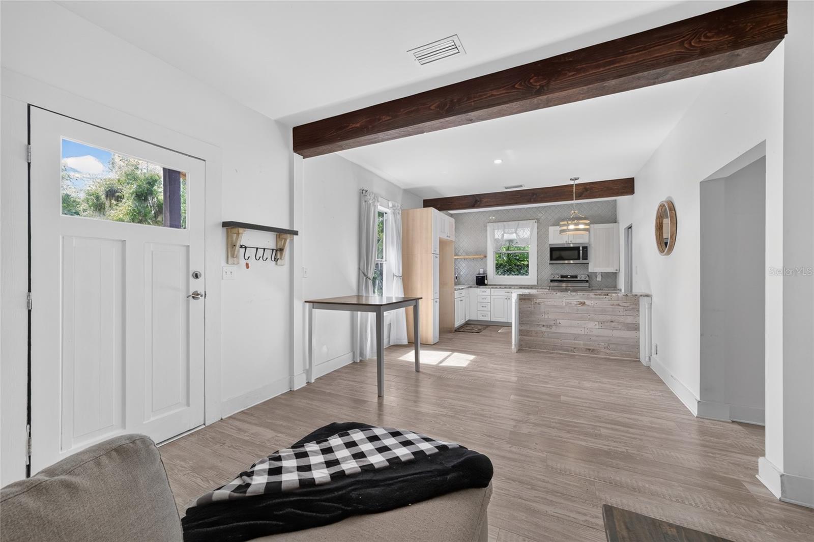FRST HILLS - Residential