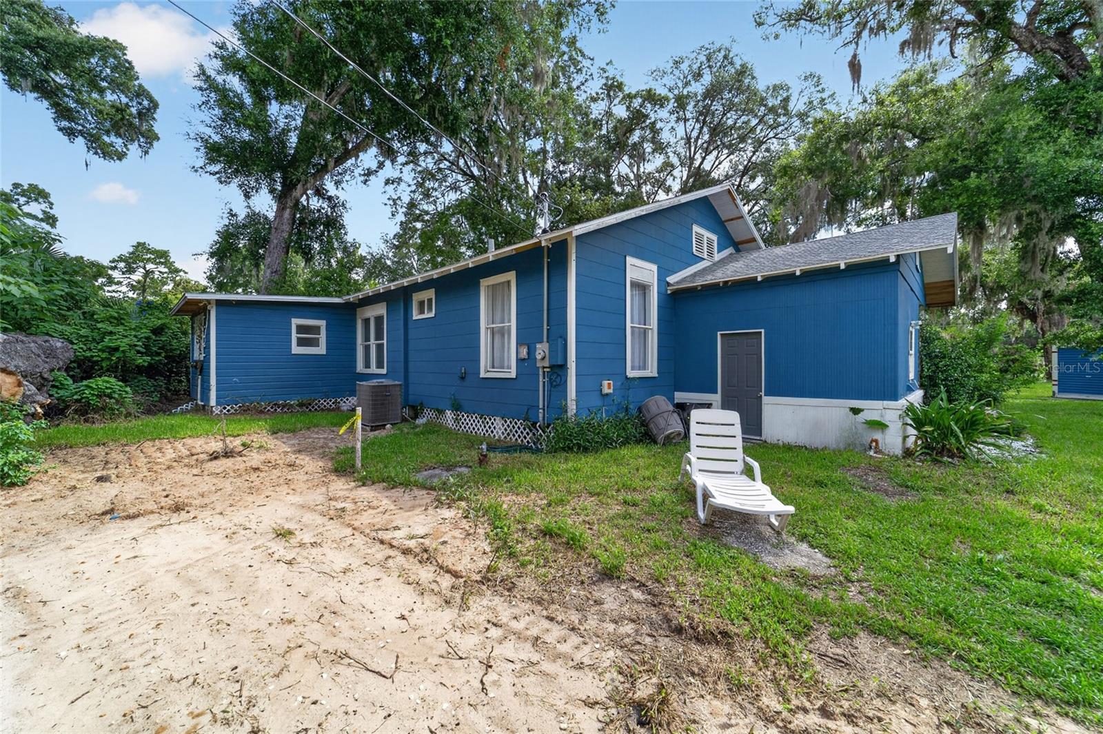 FRST HILLS - Residential