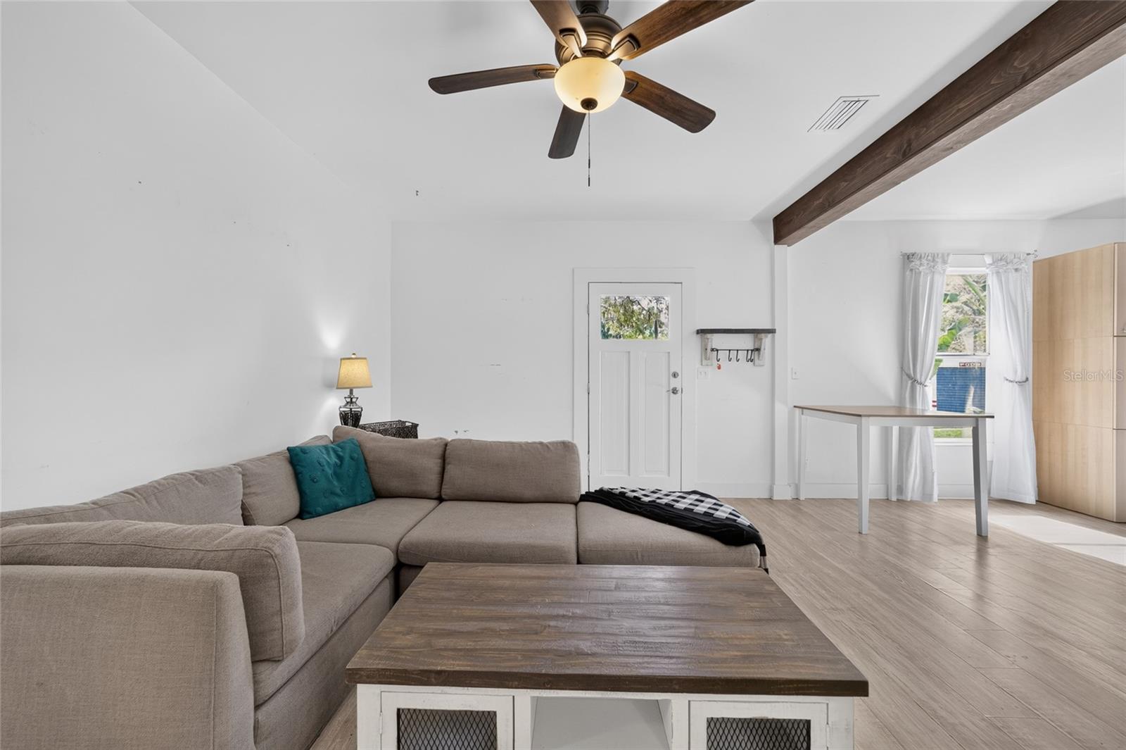 FRST HILLS - Residential