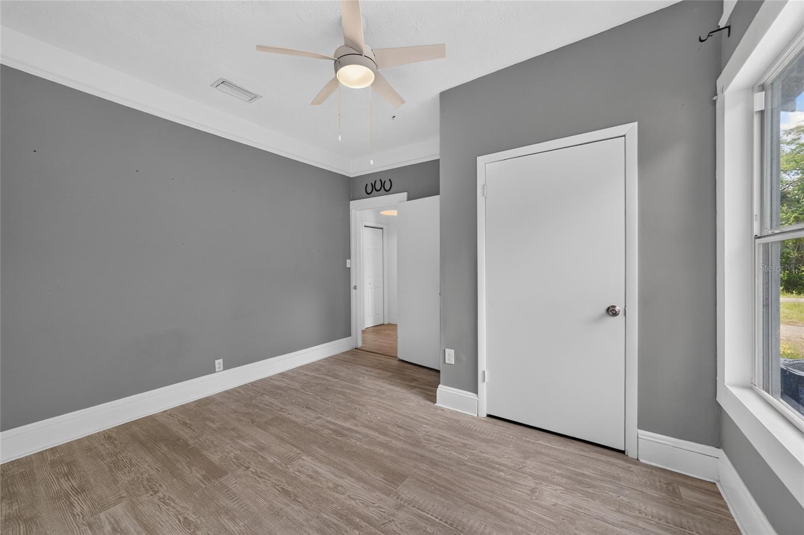 FRST HILLS - Residential
