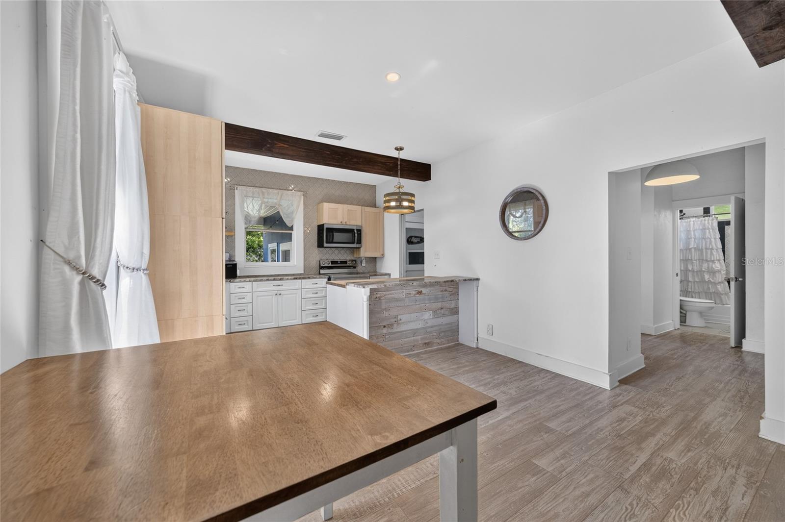 FRST HILLS - Residential