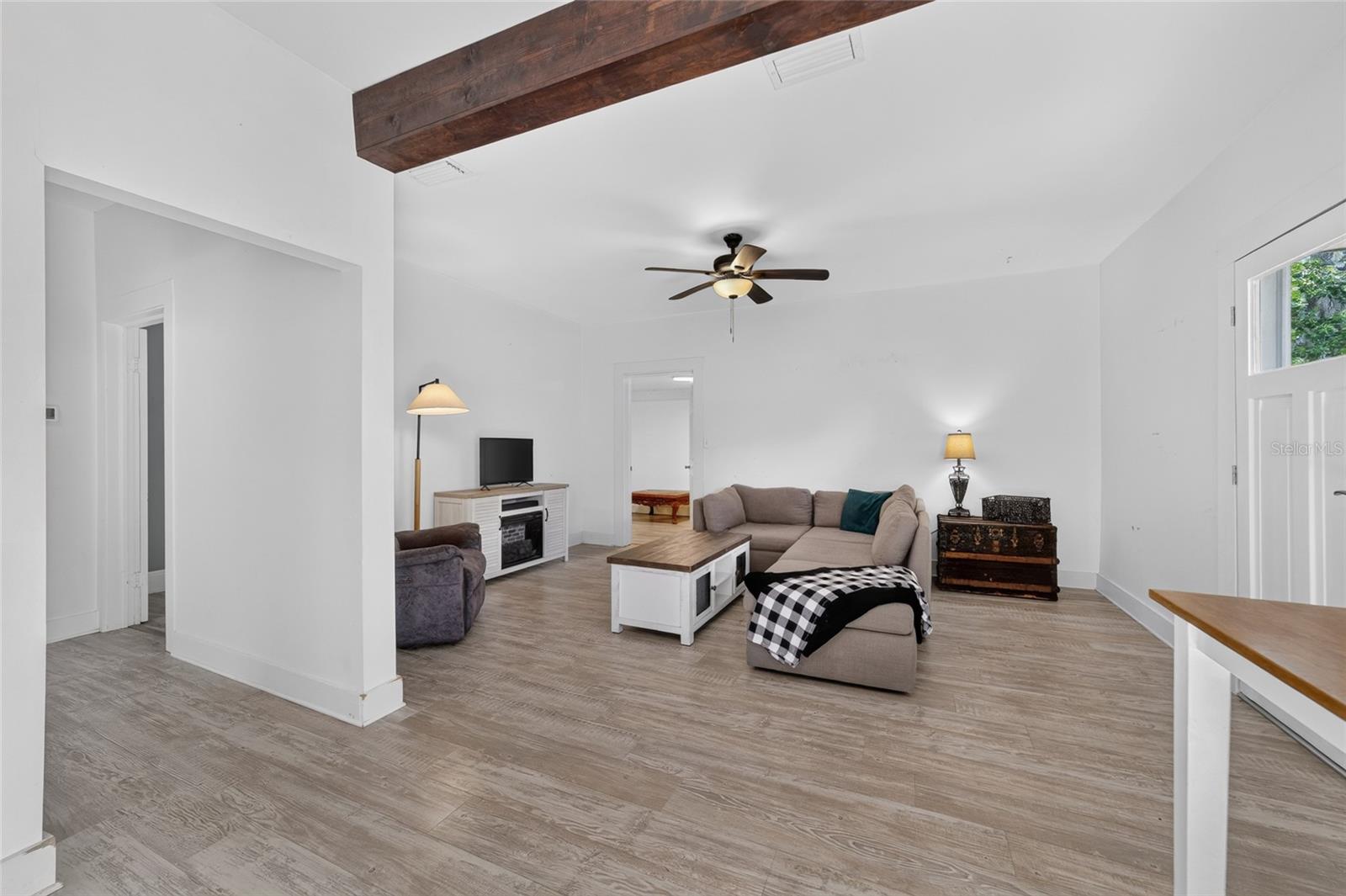 FRST HILLS - Residential